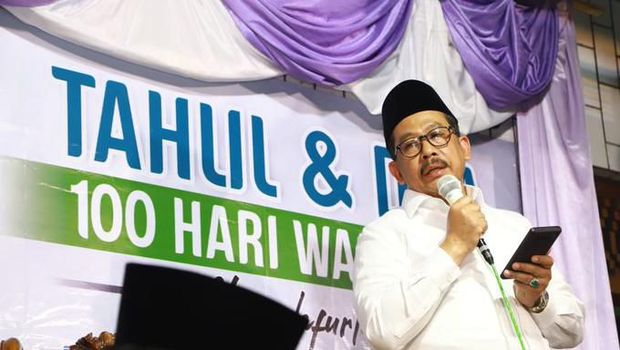 Wamenag Zainut Tauhid saat menghadiri peringatan 100 hari wafatnya Mbah Moen.