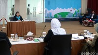 Hukuman mati dijatuhkan tergantung perbuatan terdakwa. Jadi, hukuman mati tidak dengan gampang dijatuhkan.