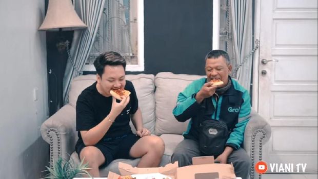 Ojol Ini Jadi Korban Prank YouTuber Gara-gara Pesanan Pizza Rp 500 Ribu