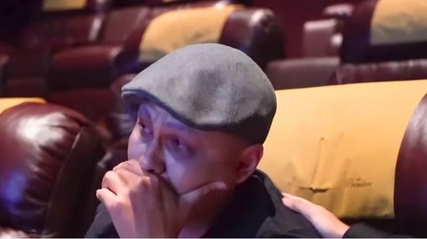 Kejutan! Ussy Sulistiawaty Booking 1 Studio Bioskop untuk Ultah Andhika
