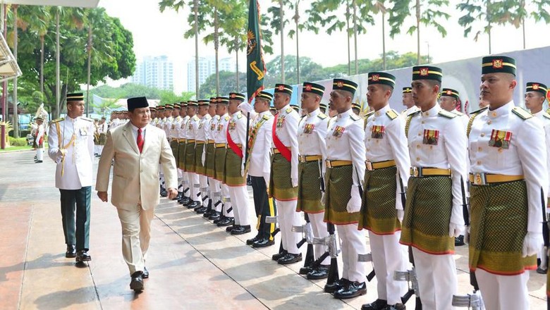 Prabowo: Rakyat Butuh Pertahanan yang Kuat, Kita Tak Mau Dibully Prabowo: Rakyat Butuh Pertahanan yang Kuat, Kita Tak Mau Dibully