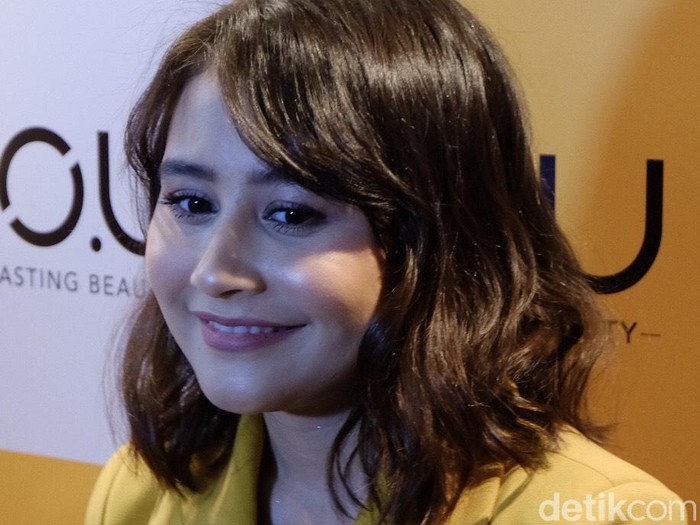 Prilly Latuconsina