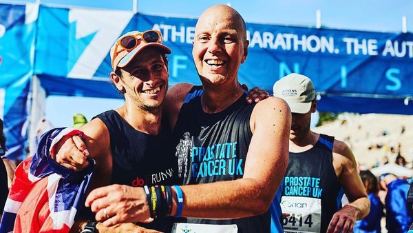 Dia bertemu dengan penderita kanker prostat stadium akhir yang bernama Kevin Webber. Dari situ dia terinspirasi untuk memulai misi maratonnya ke setiap negara untuk mengumpulkan uang demi penderita kanker prostat. (Nickbutterun/instagram) Dia bertemu dengan penderita kanker prostat stadium akhir yang bernama Kevin Webber. Dari situ dia terinspirasi untuk memulai misi maratonnya ke setiap negara untuk mengumpulkan uang demi penderita kanker prostat. (Nickbutterun/instagram)