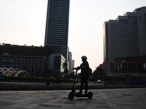 Skuter Listrik Pribadi Boleh di Jalur Sepeda, DKI Contoh Singapura-Prancis