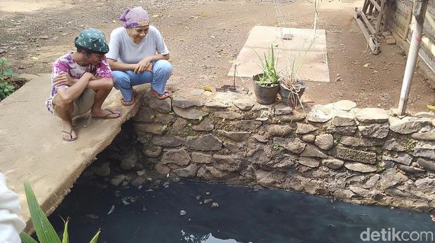 Pencemaran sungai dan selokan di Jepara.