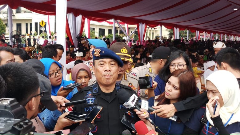 Mahfud Bilang Ada Bomber Medan Kabur, Polri Tegaskan Pelaku Beraksi Sendirian Mahfud Bilang Ada Bomber Medan Kabur, Polri Tegaskan Pelaku Beraksi Sendirian