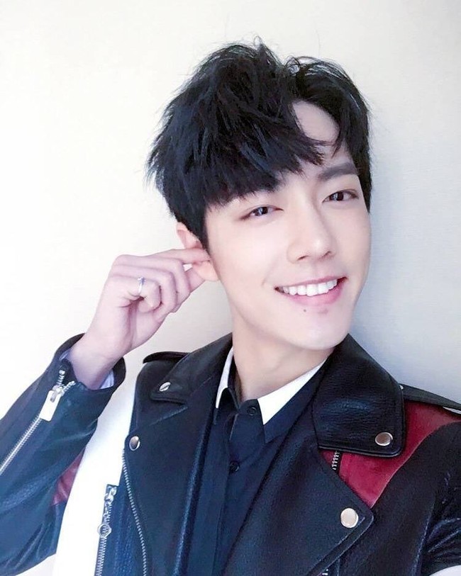 Xiao Zhan yang kini berusia 28 tahun belum memikirkan tentang pernikahan karena fokusnya saat ini lebih ke karier. Tapi jika menikah nanti, dia ingin sudah berkeluarga di usia 35 tahun. Foto: Instagram/@xiaozhan.daytoy