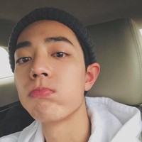 Xiao Zhan merupakan lulusan Modern International Art Design Academy di Chongqing Technology and Business University. Tak jauh berbeda dari kehidupannya sekarang, Xiao Zhan juga cukup populer di kampusnya. Dia tergabung dalam grup paduan suara dan memenangkan banyak penghargaan, yang membuatnya jadi idola kampus. Foto: Instagram/@xiaozhan.daytoy