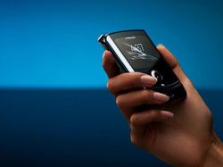 Tampang Motorola Razr Reborn Harga Rp 21 Juta