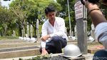Reza Rahadian Boyong Bintang Habibie & Ainun 3 Ziarah