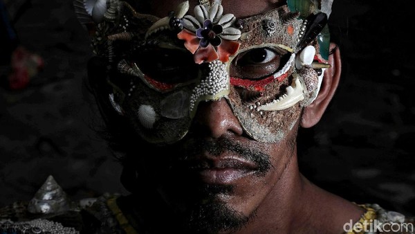 Potret Sang Maestro Seniman Kerang di Pesisir Utara Jakarta
