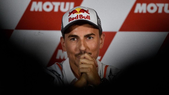 Three-time MotoGP champion and Repsol Honda MotoGP rider Jorge Lorenzo holds a press conference where he announces his retirement, ahead of the Valencia Grand Prix, at the Ricardo Tormo racetrack, in Cheste near Valencia, on November 14, 2019. (Photo by JOSE JORDAN / AFP)