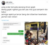Driver Ojol Ini Belikan Minuman Untuk Pengemis di Pinggir Jalan