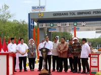 Dibuka Jokowi, Tol Terpanjang di RI Gratis Sebulan