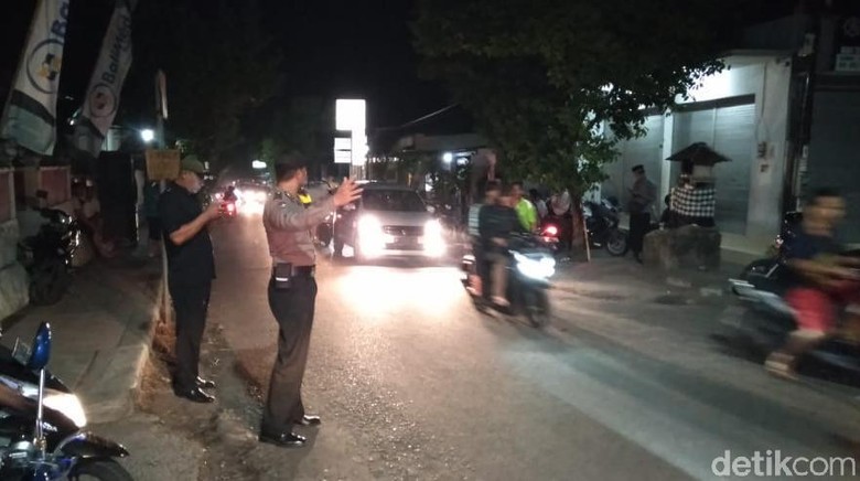 Bikin Video Hoax Tsunami Buleleng, Pegawai Bank Diamankan Polisi Bikin Video Hoax Tsunami Buleleng, Pegawai Bank Diamankan Polisi