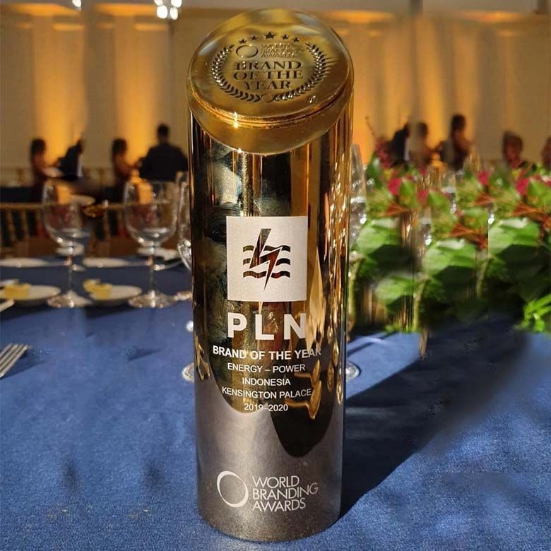 PLN Raih Brand of The Year dari World Branding Awards PLN Raih Brand of The Year dari World Branding Awards