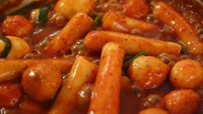 Ini Tteokbokki, Camilan Kenyal yang Populer dari Korea