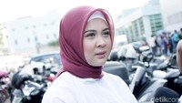 Kesha justru merasakan pengalaman yang berbeda usai berhijab yang menurutnya indah. Pool/Palevi S/detikFoto.