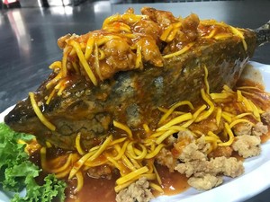 Maknyus! Seafood, Pizza hingga Bakso Cuanki yang Gurihnya Bikin Laper