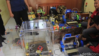 Printer 3D mereka dibanderol dengan harga Rp 2 juta-2,5 juta. Jauh lebih ekonomis dibandingkan printer 3D pada umumnya. (Yudha Maulana/detikcom)