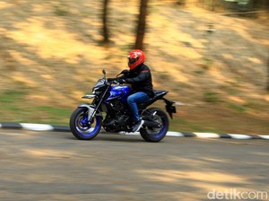 Plus Minus saat Menjajal MT 25 Tampang Baru