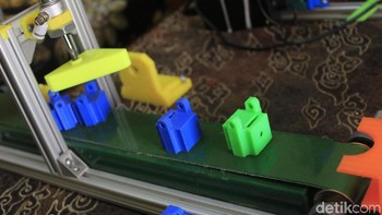 Ide pembuatan printer 3D ini tercetus dari dua orang guru, Kusman Subarja dan Dadang Rosadi pada 2016 lalu. (Yudha Maulana/detikcom)