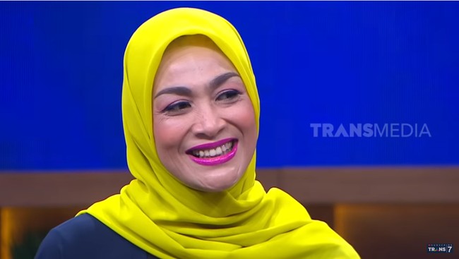 Dikasih nasi, roti, udah nggak pengen. Buat saya itu bukan makanan. Kenapa? Karena bawah sadar saya sudah bukan (menganggap) makanan, pungkasnya. Foto: YouTube Official Trans7