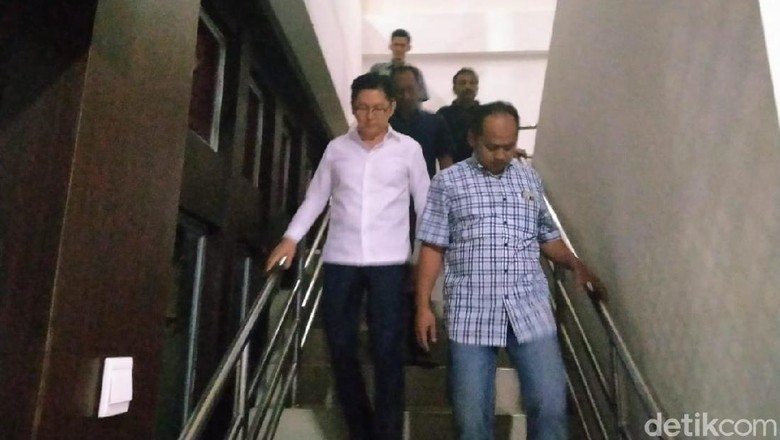 Jejak Korupsi Kokos yang Korup Rp 477 Miliar Jejak Korupsi Kokos yang Korup Rp 477 Miliar