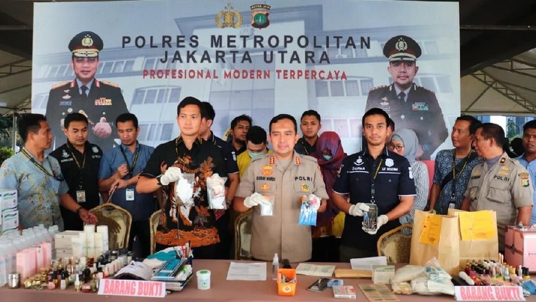 Salon Kecantikan Ilegal di PIK Pasang Harga Rp 9 juta Sekali Tindakan Salon Kecantikan Ilegal di PIK Pasang Harga Rp 9 juta Sekali Tindakan