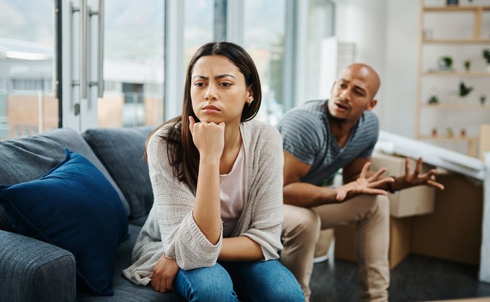 zodiak Shot of a young woman looking upset after a fight with her partner at home