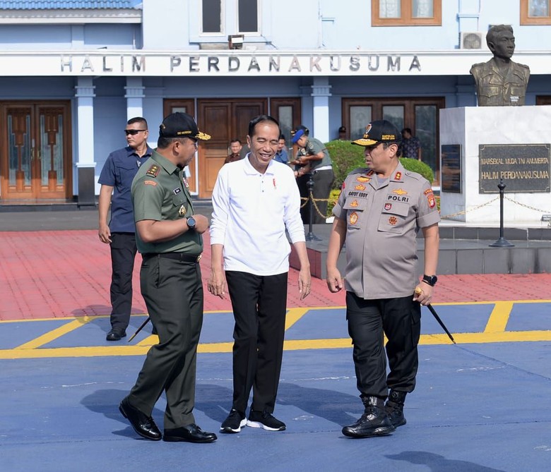 Bertolak ke Lampung, Jokowi akan Resmikan Ruas Tol Trans Sumatera Bertolak ke Lampung, Jokowi akan Resmikan Ruas Tol Trans Sumatera