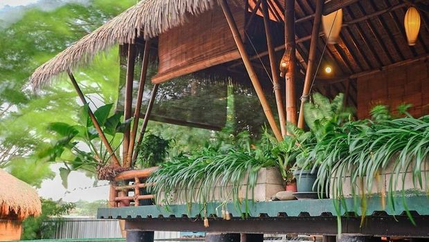 Rumah makan bernuansa alam Gubug Makan Mang Engking