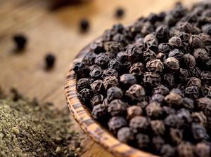 5 Manfaat Lada Hitam, Redakan Flu hingga Cegah Kanker