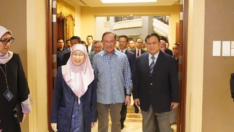 Prabowo Bertemu Anwar Ibrahim-Wan Azizah di Malaysia Prabowo Bertemu Anwar Ibrahim-Wan Azizah di Malaysia