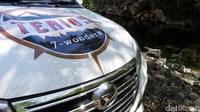 Lokasi wisata air yang dikelola oleh Balai Konservasi Sumber Daya Alam (KSDA) setempat ini cukup ramai dikunjungi wisatawan karena harga tiket masuknya sangat terjangkau, cuma Rp 5.000. Serunya, lokasi pemandian ini bisa dinikmati seluruh anggota keluarga karena Dinas Pariwisata telah menyiapkan beberapa spot istirahat berupa gazebo, lokasi swafoto, permainan flying fox, serta beberapa rumah penginapan dan gedung pertemuan di dalam lokasi wisata.