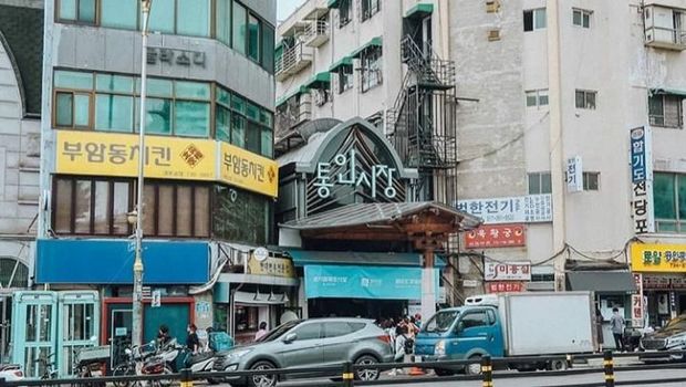 Seru! Kulineran di Pasar Tongin Korea Bayar Pakai Koin Zaman Dulu