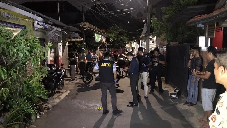 Polisi Tangkap Pelaku Teror Air Keras di Jakarta Barat Polisi Tangkap Pelaku Teror Air Keras di Jakarta Barat