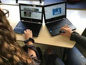 Bos Apple Sebut Laptop Google Murah, Penggunanya Takkan Sukses