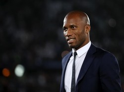 8. Didier Drogba, karena kemampuan tekniknya dan walaupun amat kuat, tetap sarat skill teknik. (Foto: Francois Nel/Getty Images)