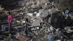 Kawah Menganga di Gaza Akibat Serangan Israel