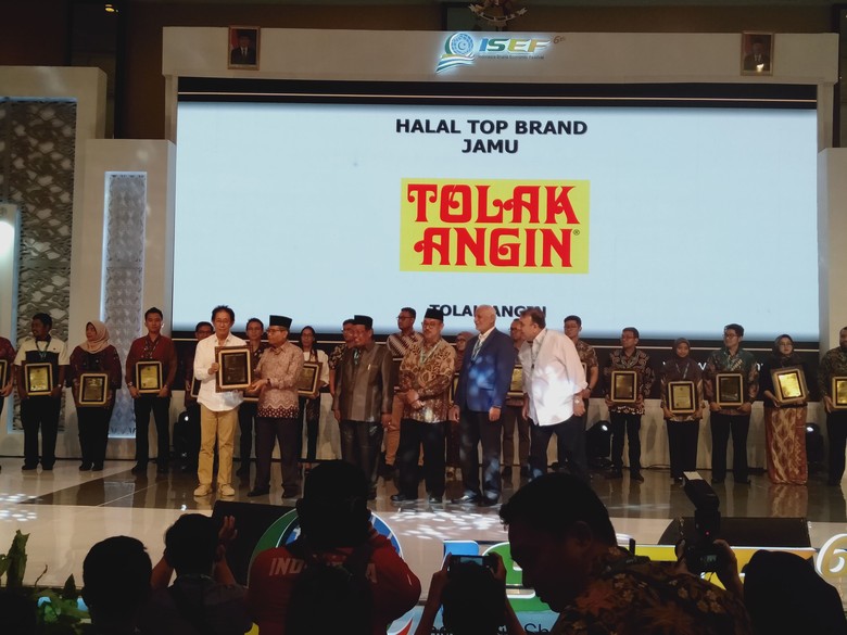 Tolak Angin Sido Muncul Raih Halal Top Brand 2019 dari MUI Tolak Angin Sido Muncul Raih Halal Top Brand 2019 dari MUI