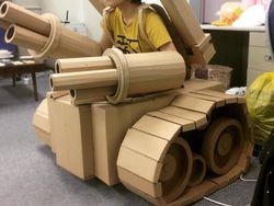 Ciptakan Karya Seni Keren dengan Modal Kardus