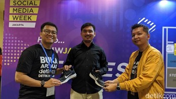 Giveaway jadi topik yang dibahas oleh pembicara detikcom, Ardhi Suryadhi selaku Vice Editor in Chief detikcom dan Karel Anderson, Manager of Brand Communication detikcom. (Agus Tri Haryanto/detikcom)