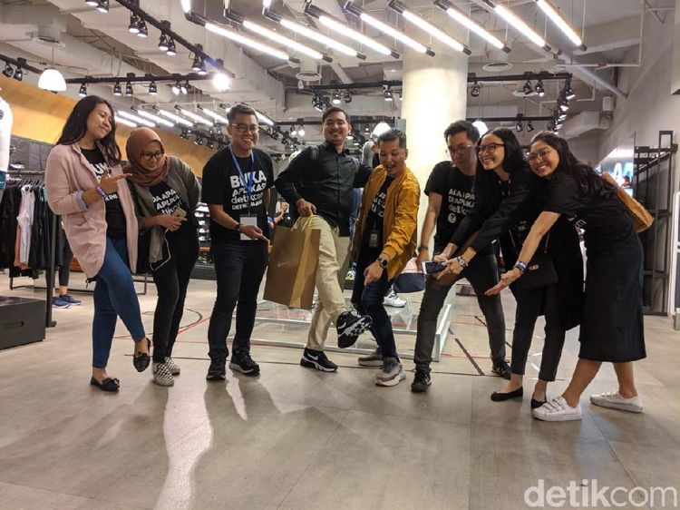 Aksi Nyeker di Senayan City Demi Giveaway detikcom SMW 2019