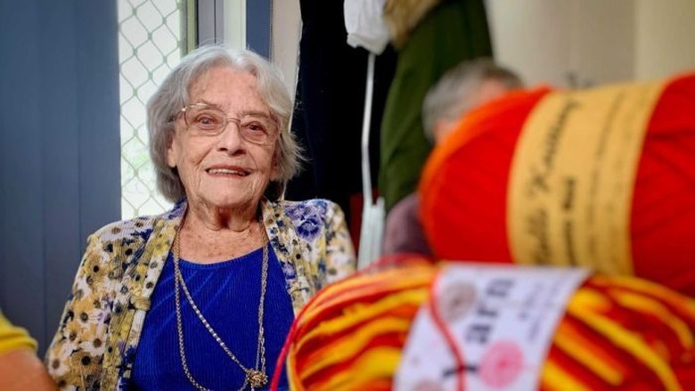 Di Usia 92 Tahun, Perempuan Ini Jahit 20.000 Baju Untuk Anak-Anak India Di Usia 92 Tahun, Perempuan Ini Jahit 20.000 Baju Untuk Anak-Anak India