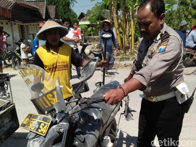 Wakapolsek Pangkur Ngawi Meninggal Ditabrak Truk Wakapolsek Pangkur Ngawi Meninggal Ditabrak Truk