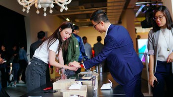 Di acara ini, pengunjung juga diajak menjajal langsung produk-produk tersebut. Foto: Huawei