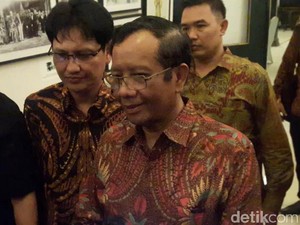 Mahfud Luruskan Soal Kesediaan Bayar Denda Overstay Habib Rizieq