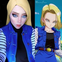 Mulai viral dua tahun lalu, Saraswati masih sering membuat tampilan-tampilan makeup yang bikin tercengang. Tak heran, jika hingga kini ia sudah memiliki 407 ribuan pengikut di Instagram. (Foto: Instagram @queenofluna)