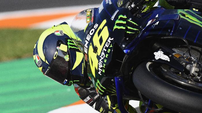 Ayah Valentino Rossi mengatakan, putranya sesungguhnya belum siap pensiun. (Foto: Mirco Lazzari gp/Getty Images) Ayah Valentino Rossi mengatakan, putranya sesungguhnya belum siap pensiun. (Foto: Mirco Lazzari gp/Getty Images)